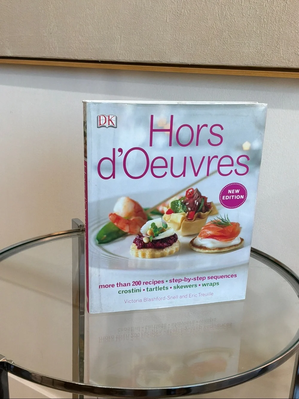 Hors d'Oeuvres Cookbook - Over 200 Recipes